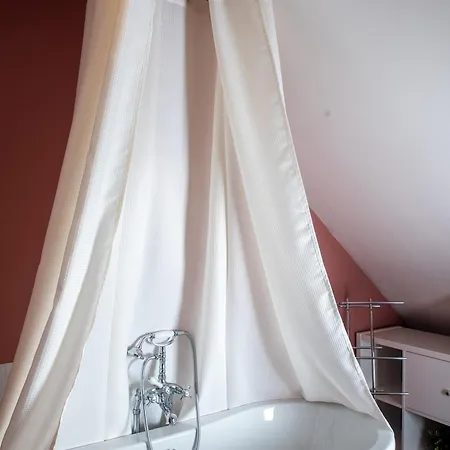 Coco Bed and Breakfast 3*